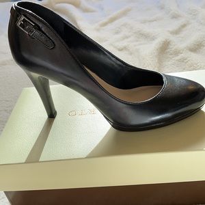 Franco Sarto size 7 perfect black heels